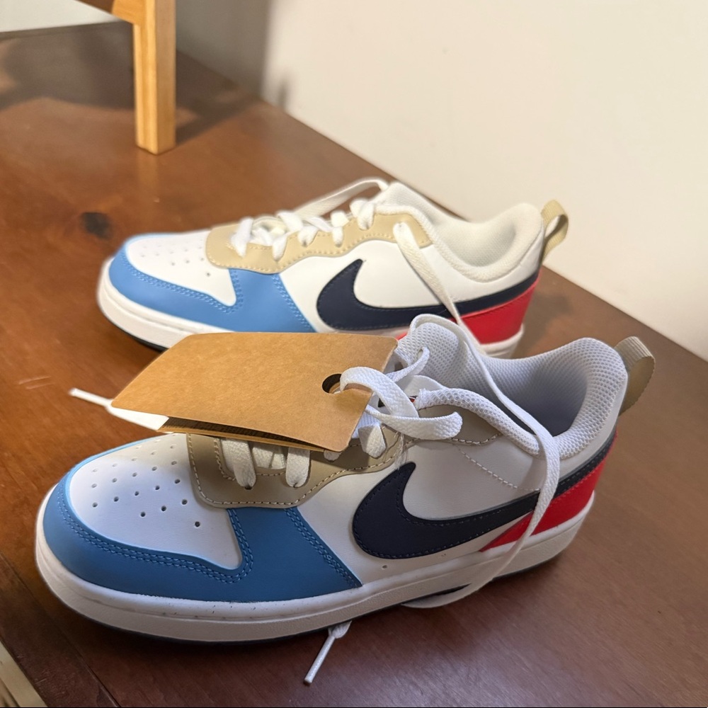 NWT Boys nike sneakers